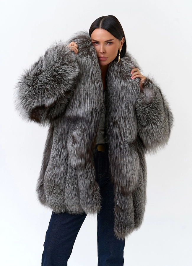 Шуба из меха чернобурой лисы модель № 33761 универмаг малина