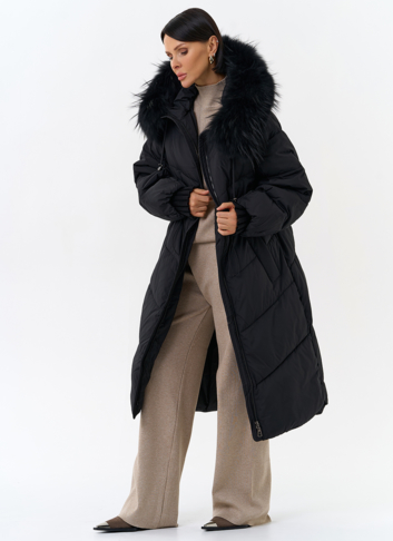 Женский пуховик с капюшоном из меха чернобурки