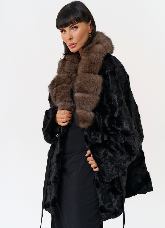 Женская шуба из меха норки  воротником из меха песца модель № 32122 универмаг малина