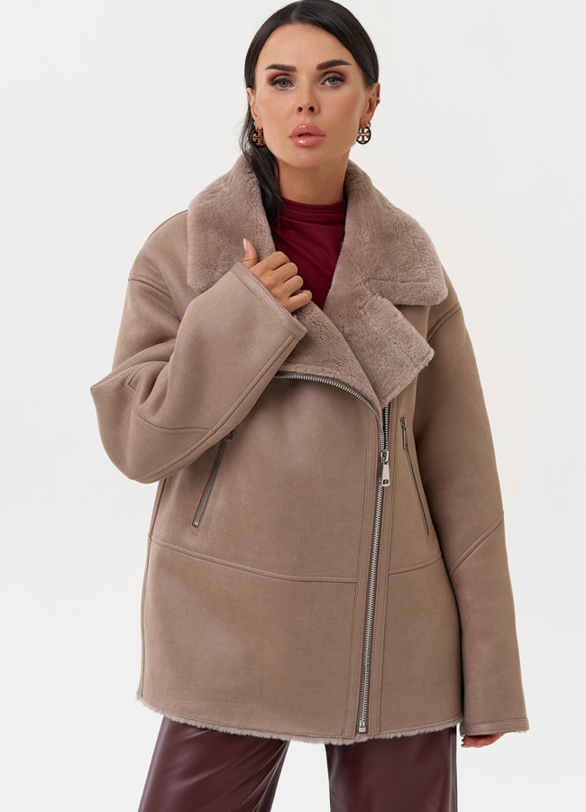 Женская дубленка из эко замши прямого кроя модель № 31284 меха малина