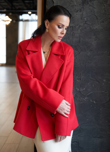 Укороченное двубортное пальто