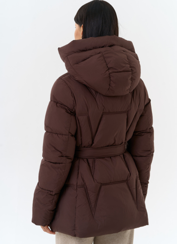 Женский пуховик с поясом