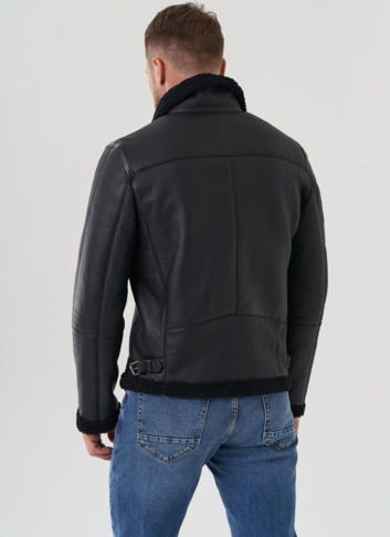 Мужская дубленка черного цвета 