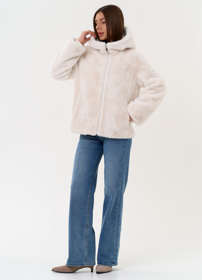 Женская куртка из эко меха с капюшоном модель № 31223 универмаг малина