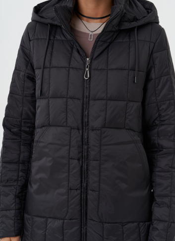 Стеганое пальто с капюшоном