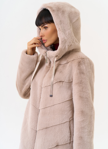 Женская шуба из эко меха с капюшоном