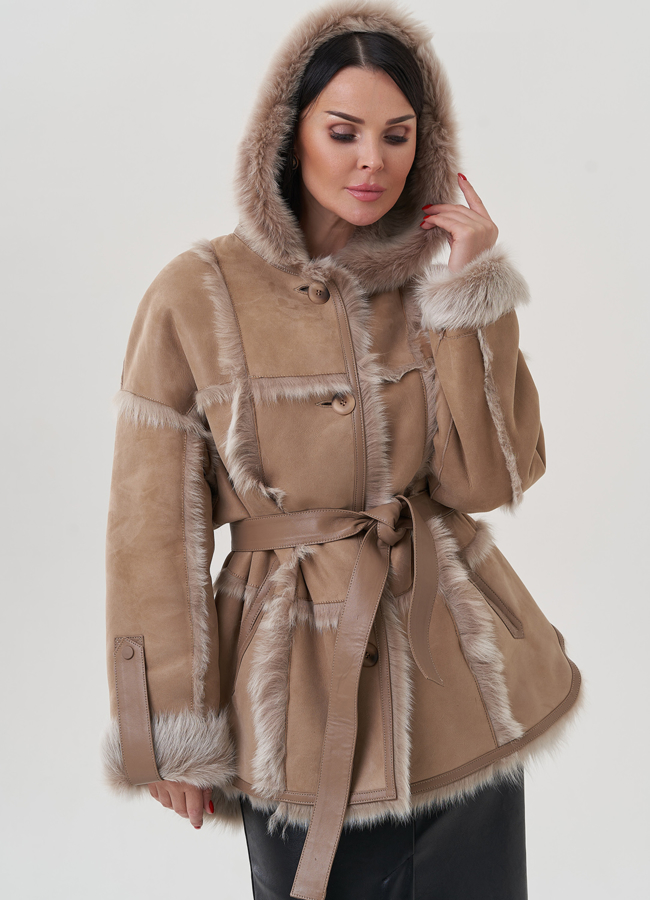 Женская дубленка с капюшоном модель № 25633 универмаг малина